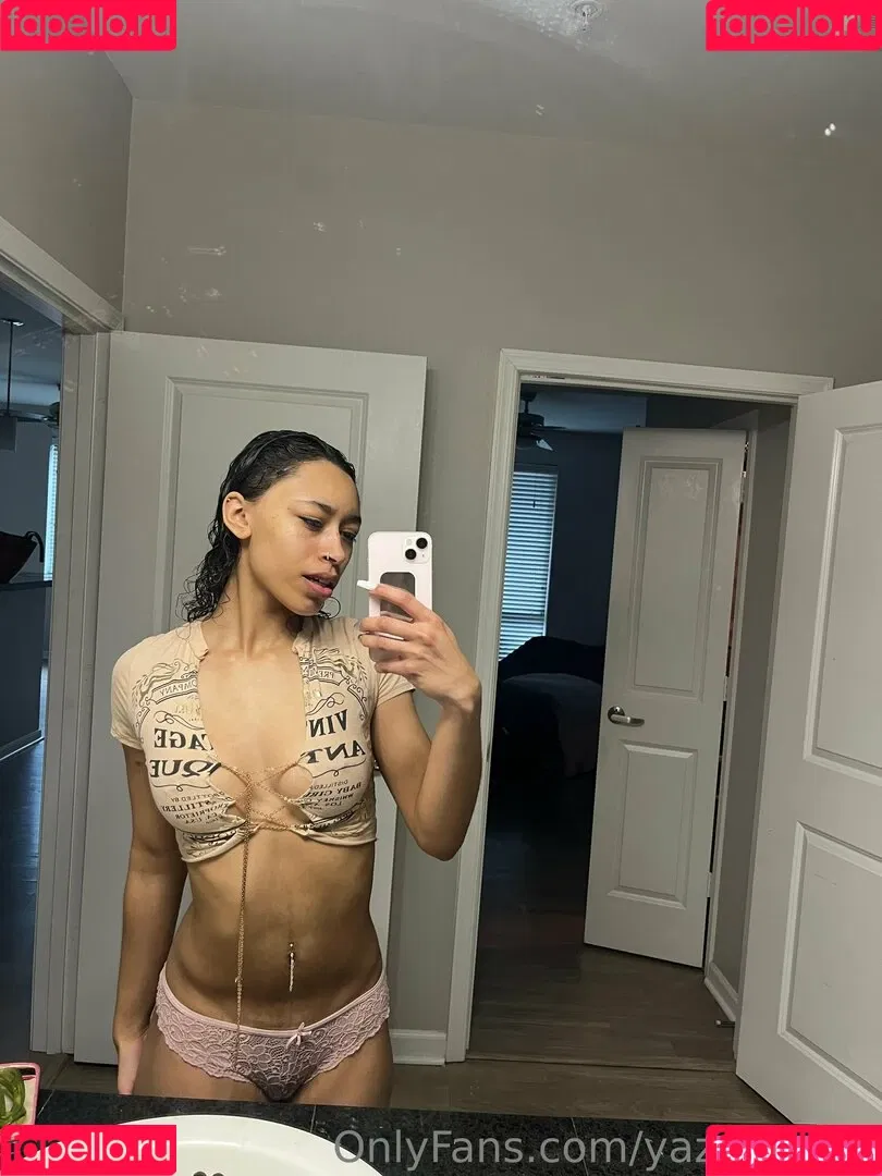 Queen Yasmeena / yazzylonglegs / yazzyyams Onlyfans Photo Gallery 