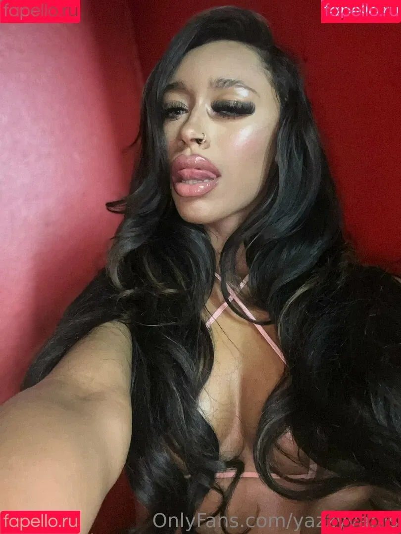 Queen Yasmeena / yazzylonglegs / yazzyyams Onlyfans Photo Gallery 