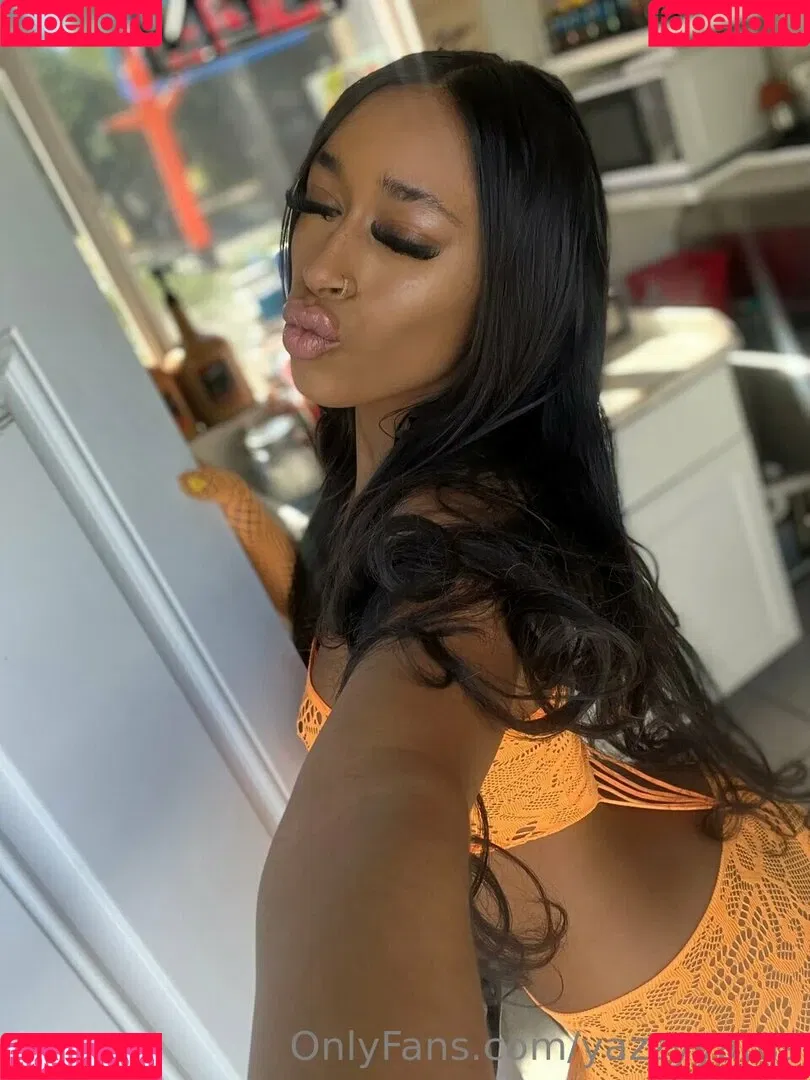 Queen Yasmeena / yazzylonglegs / yazzyyams Onlyfans Photo Gallery 
