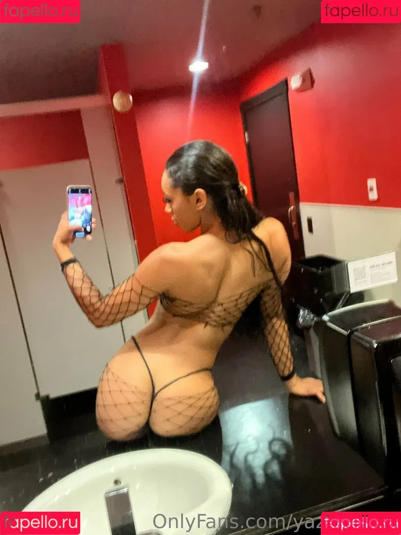 Queen Yasmeena / yazzylonglegs / yazzyyams Onlyfans Photo Gallery 