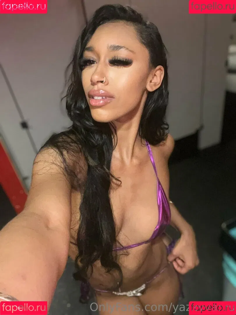 Queen Yasmeena / yazzylonglegs / yazzyyams Onlyfans Photo Gallery 