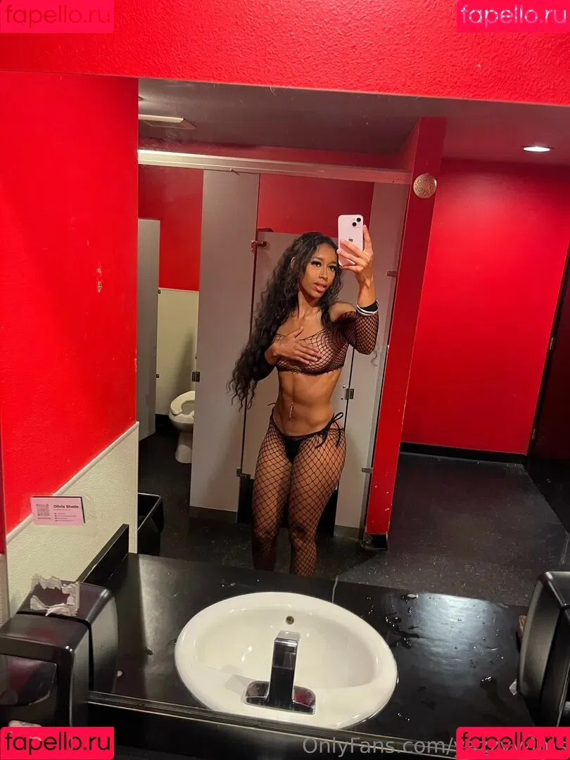 Queen Yasmeena / yazzylonglegs / yazzyyams Onlyfans Photo Gallery 