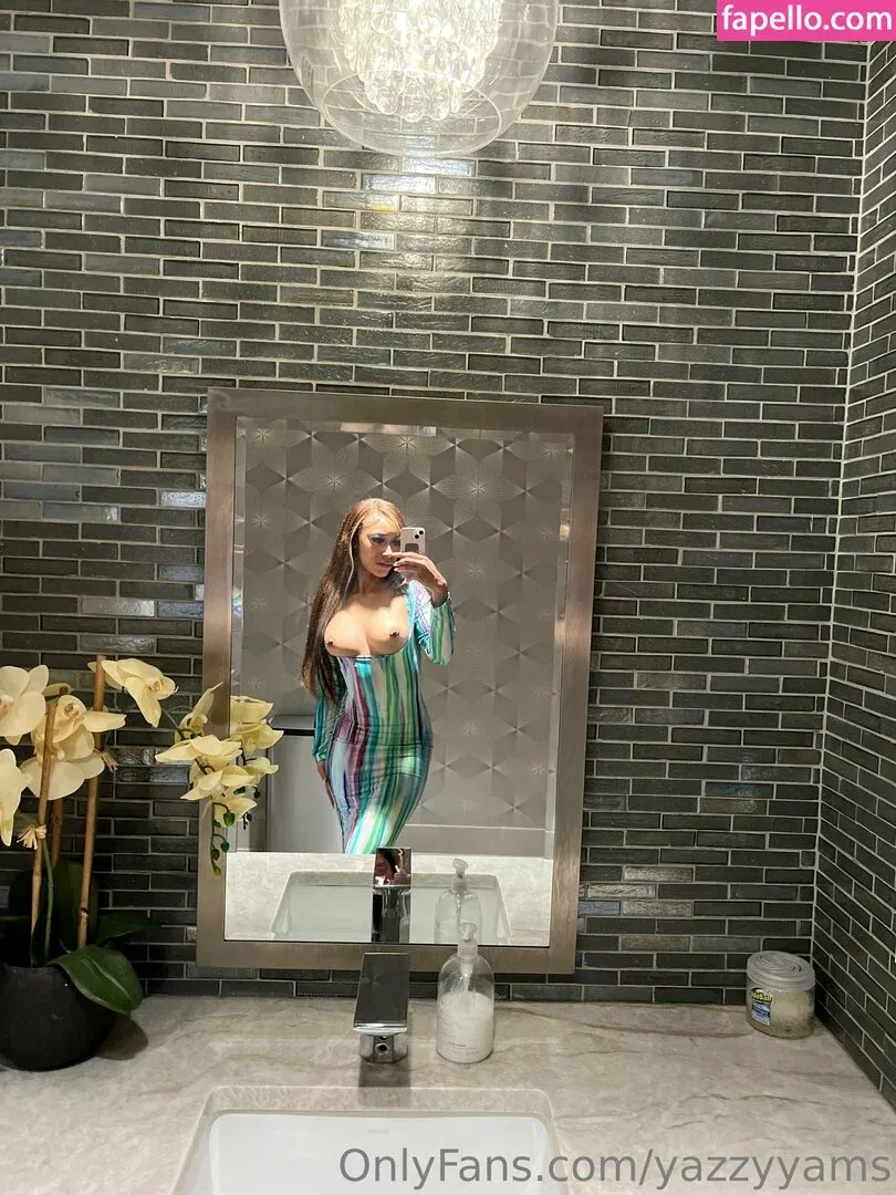 Queen Yasmeena / yazzylonglegs / yazzyyams Onlyfans Photo Gallery 