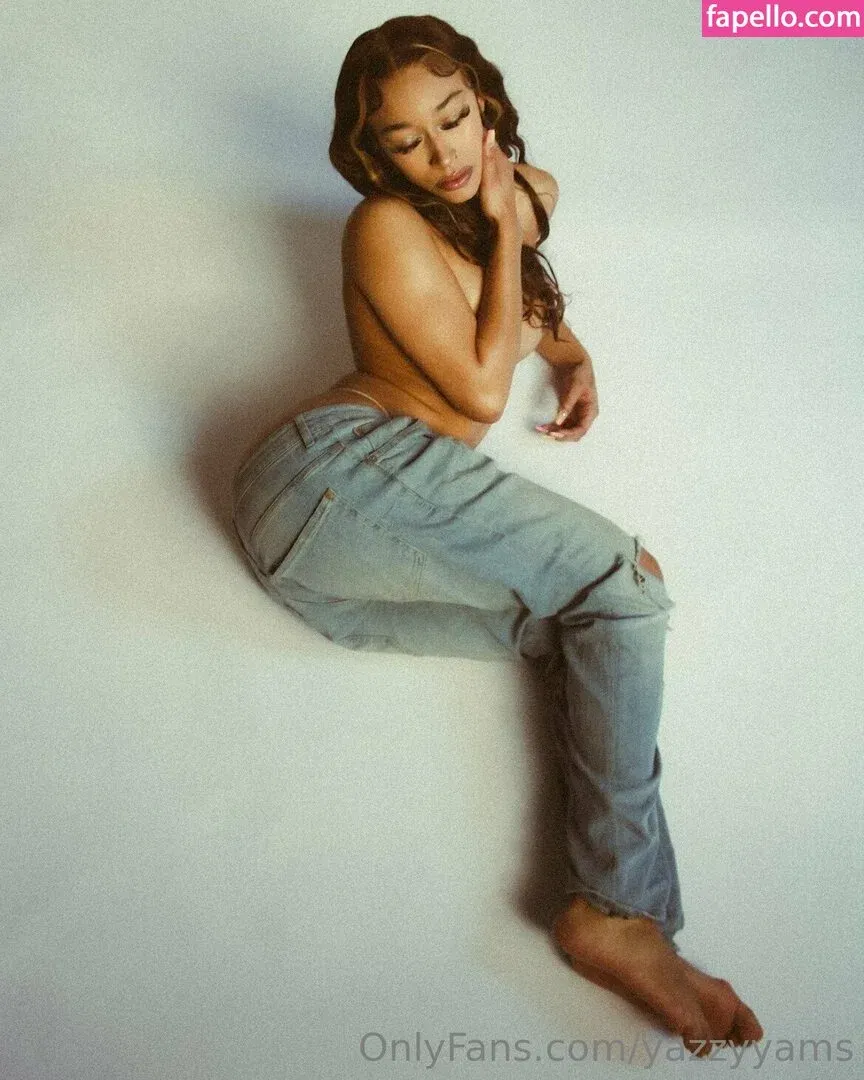 Queen Yasmeena / yazzylonglegs / yazzyyams Onlyfans Photo Gallery 