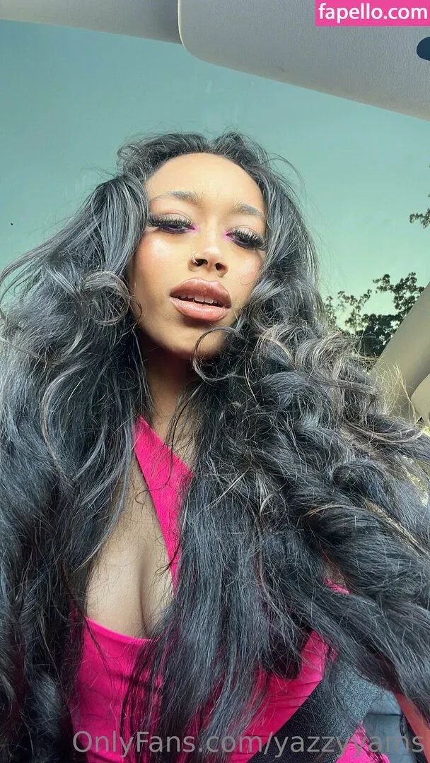 Queen Yasmeena / yazzylonglegs / yazzyyams Onlyfans Photo Gallery 