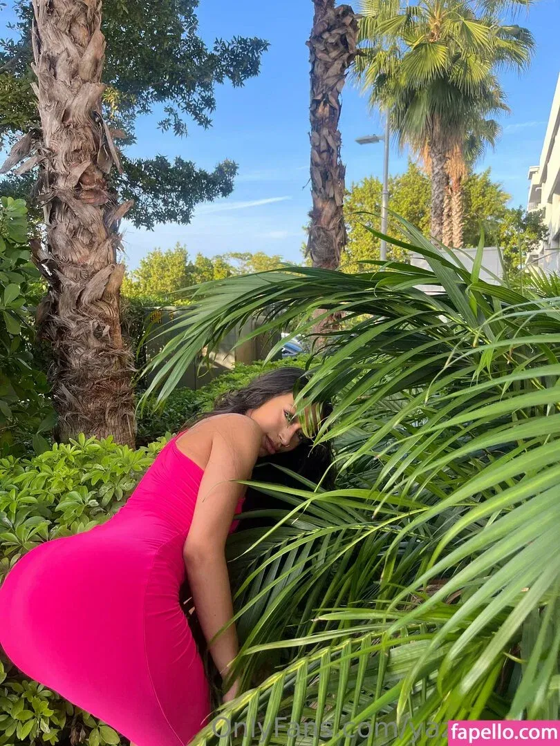 Queen Yasmeena / yazzylonglegs / yazzyyams Onlyfans Photo Gallery 