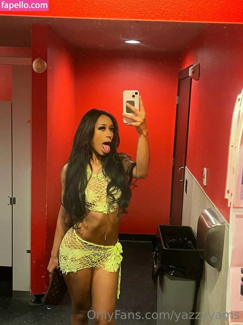 Queen Yasmeena / yazzylonglegs / yazzyyams Onlyfans Photo Gallery 
