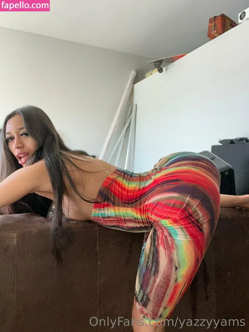 Queen Yasmeena / yazzylonglegs / yazzyyams Onlyfans Photo Gallery 