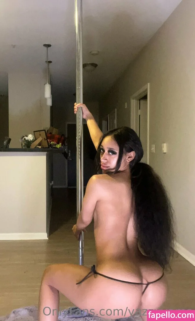 Queen Yasmeena / yazzylonglegs / yazzyyams Onlyfans Photo Gallery 