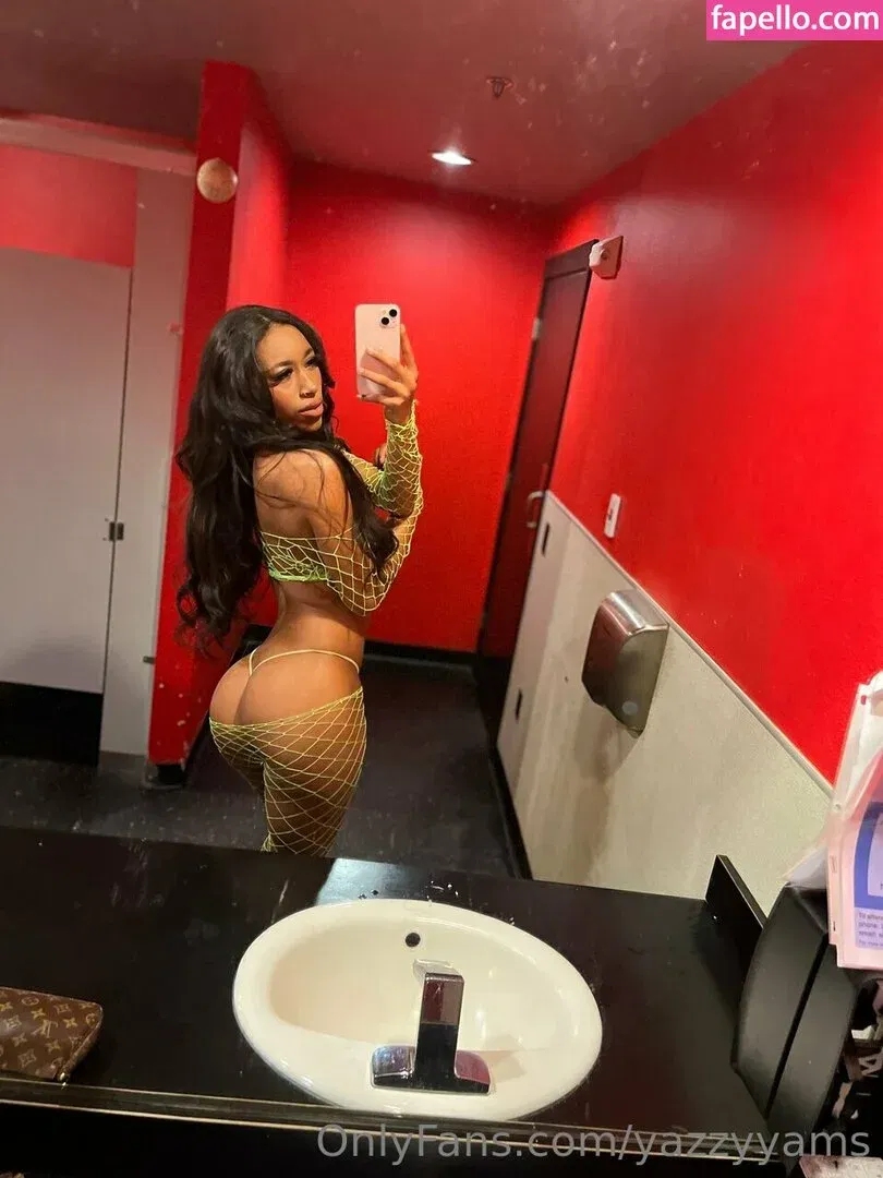 Queen Yasmeena / yazzylonglegs / yazzyyams Onlyfans Photo Gallery 