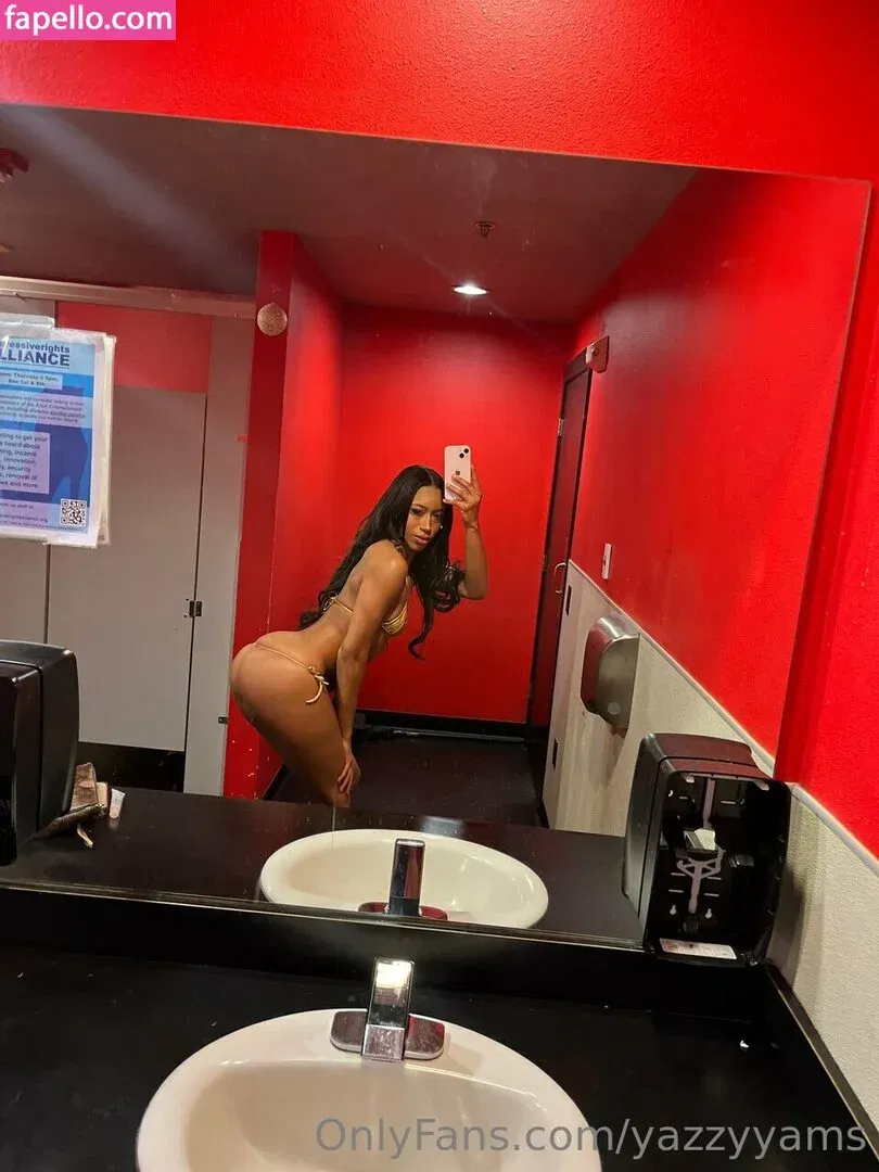 Queen Yasmeena / yazzylonglegs / yazzyyams Onlyfans Photo Gallery 