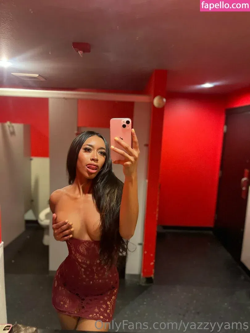 Queen Yasmeena / yazzylonglegs / yazzyyams Onlyfans Photo Gallery 