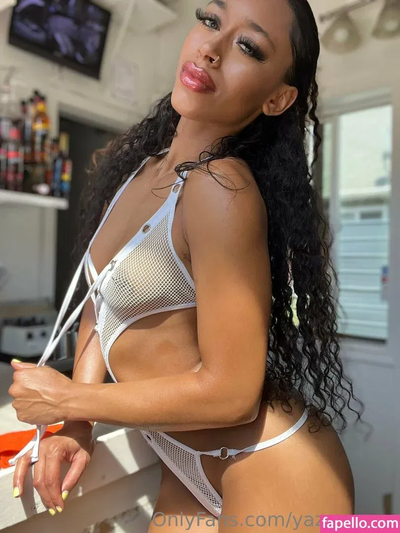 Queen Yasmeena / yazzylonglegs / yazzyyams Onlyfans Photo Gallery 