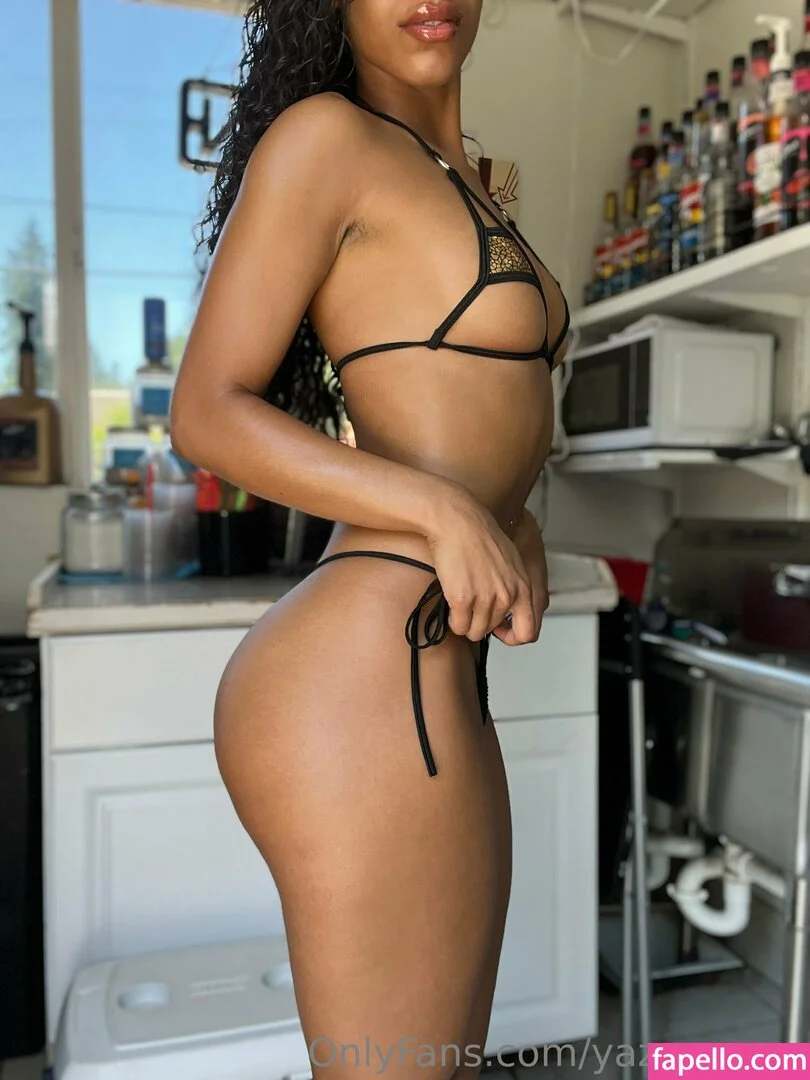 Queen Yasmeena / yazzylonglegs / yazzyyams Onlyfans Photo Gallery 