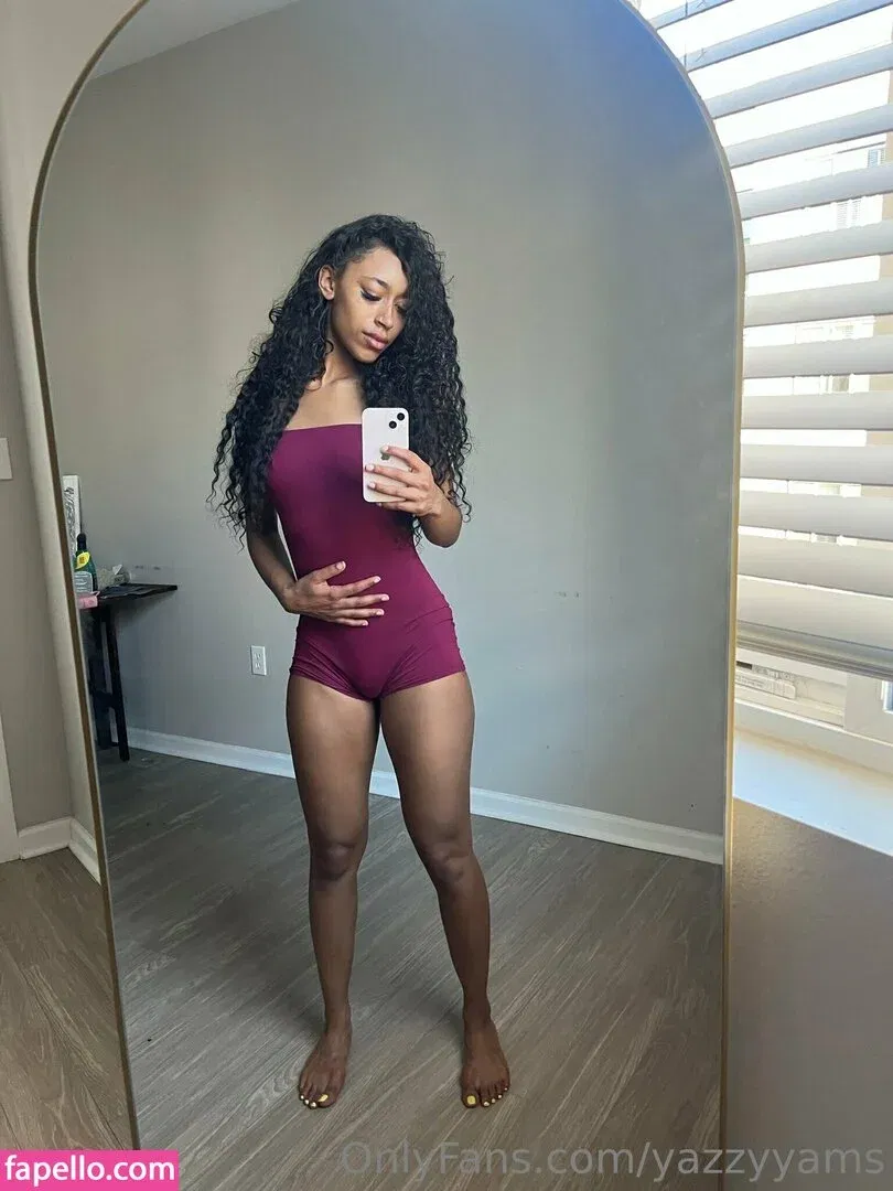 Queen Yasmeena / yazzylonglegs / yazzyyams Onlyfans Photo Gallery 