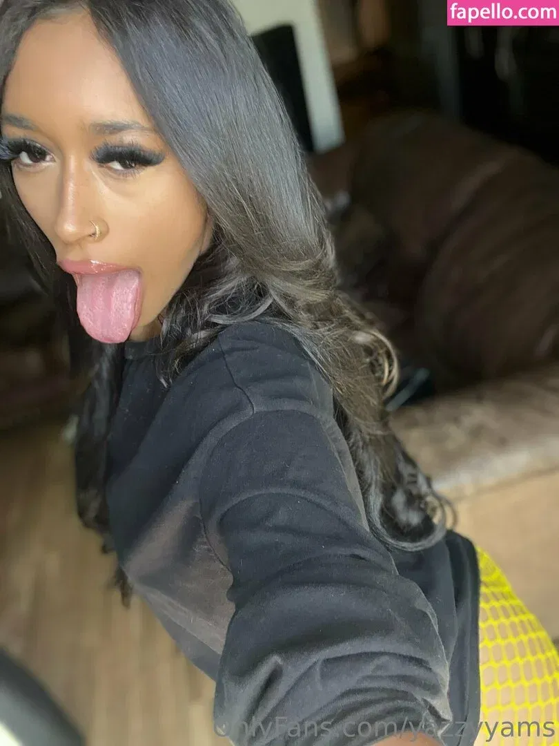 Queen Yasmeena / yazzylonglegs / yazzyyams Onlyfans Photo Gallery 