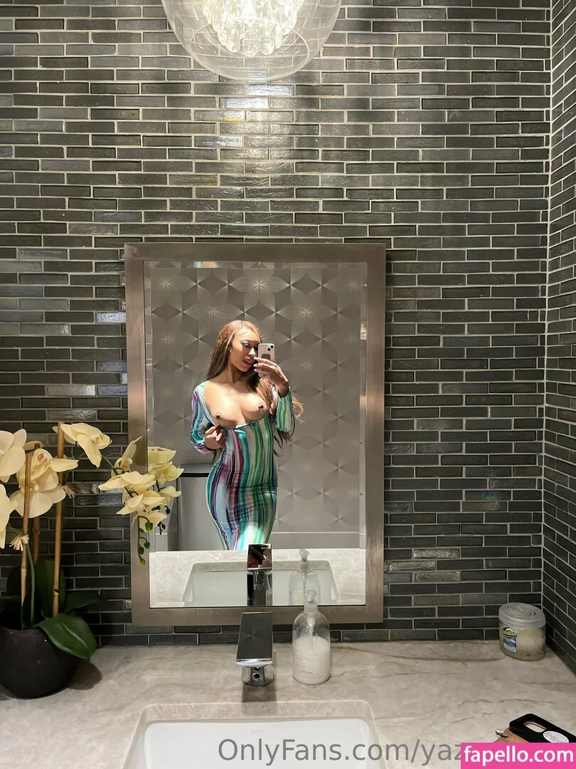 Queen Yasmeena / yazzylonglegs / yazzyyams Onlyfans Photo Gallery 