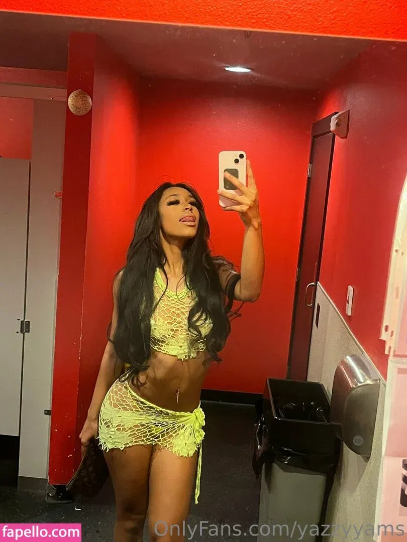 Queen Yasmeena / yazzylonglegs / yazzyyams Onlyfans Photo Gallery 