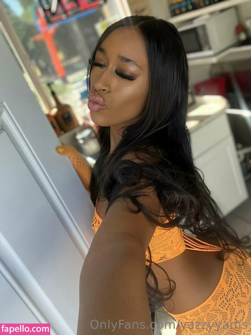 Queen Yasmeena / yazzylonglegs / yazzyyams Onlyfans Photo Gallery 