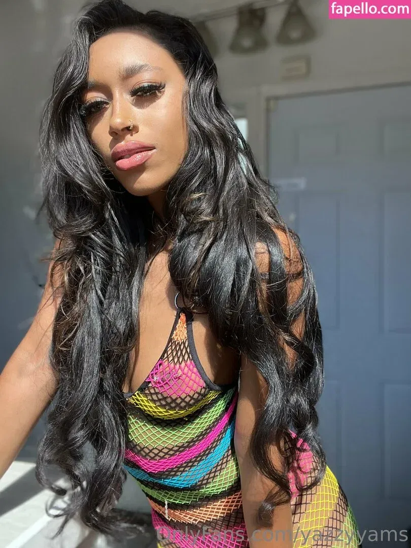 Queen Yasmeena / yazzylonglegs / yazzyyams Onlyfans Photo Gallery 