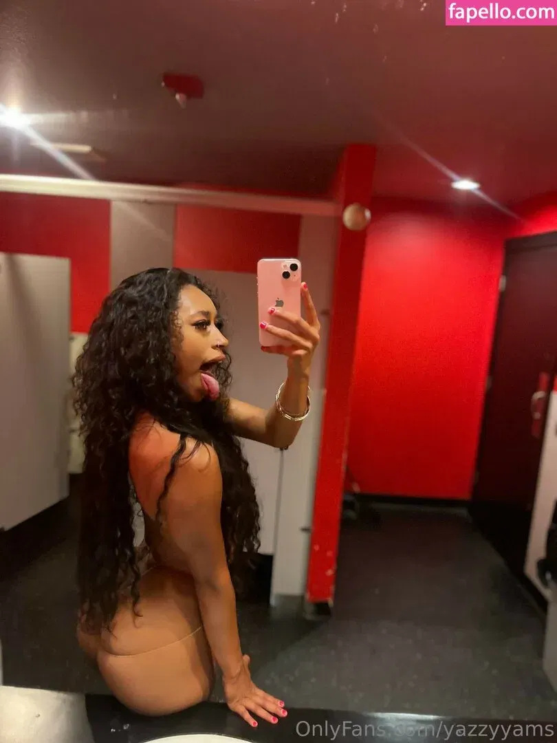 Queen Yasmeena / yazzylonglegs / yazzyyams Onlyfans Photo Gallery 