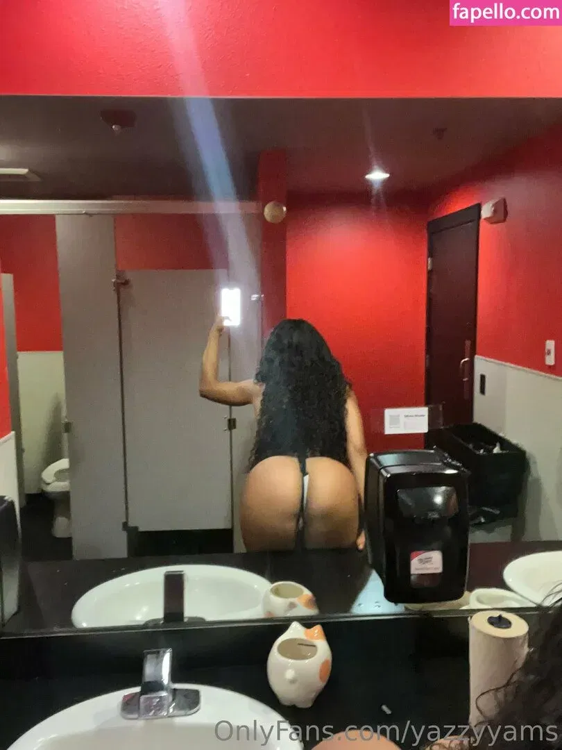Queen Yasmeena / yazzylonglegs / yazzyyams Onlyfans Photo Gallery 