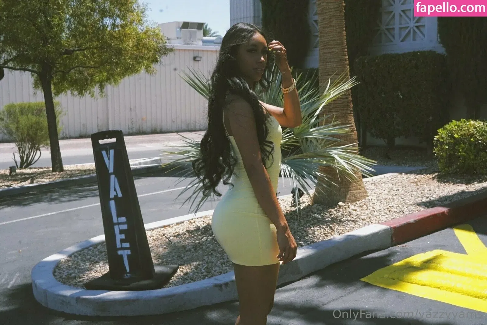 Queen Yasmeena / yazzylonglegs / yazzyyams Onlyfans Photo Gallery 