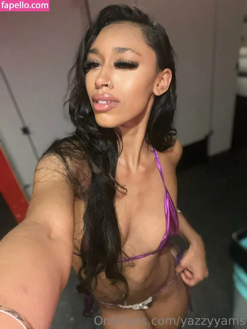 Queen Yasmeena / yazzylonglegs / yazzyyams Onlyfans Photo Gallery 