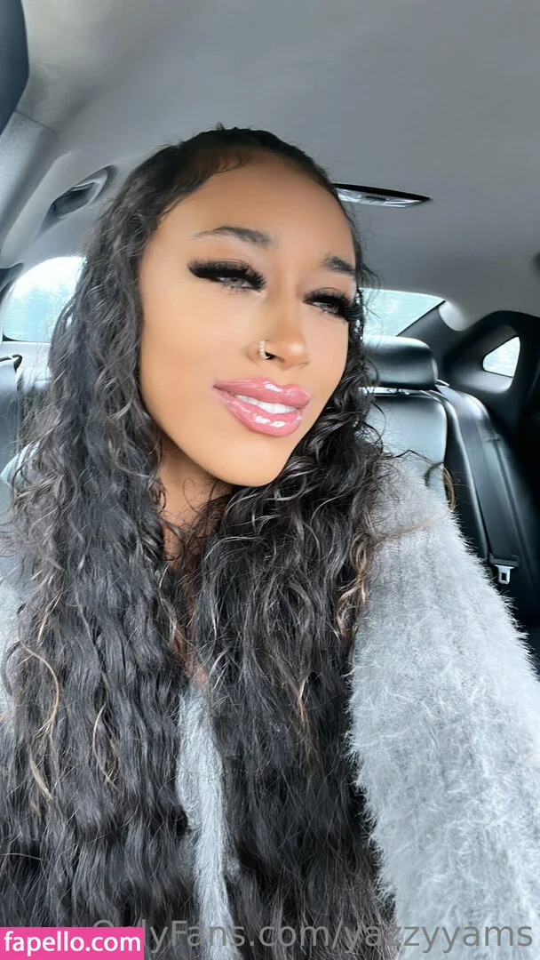 Queen Yasmeena / yazzylonglegs / yazzyyams Onlyfans Photo Gallery 