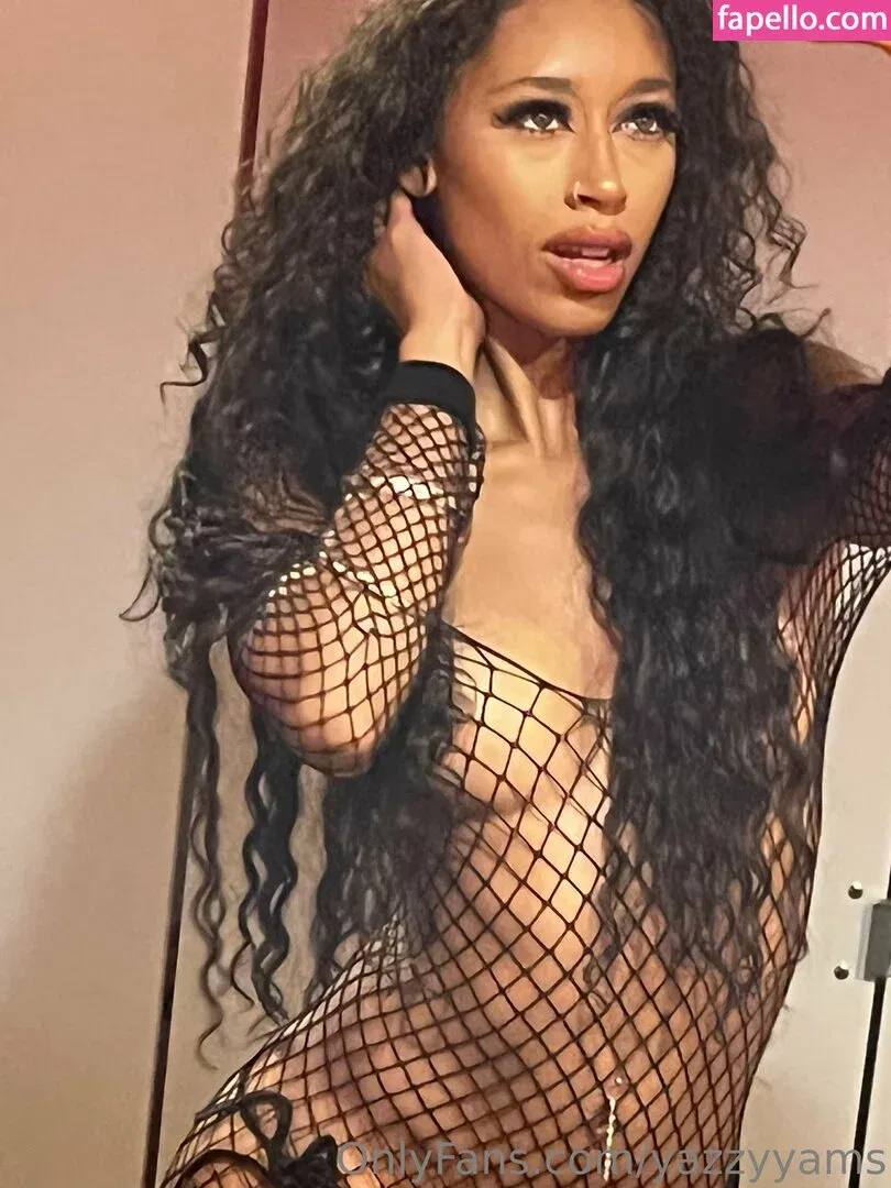 Queen Yasmeena / yazzylonglegs / yazzyyams Onlyfans Photo Gallery 