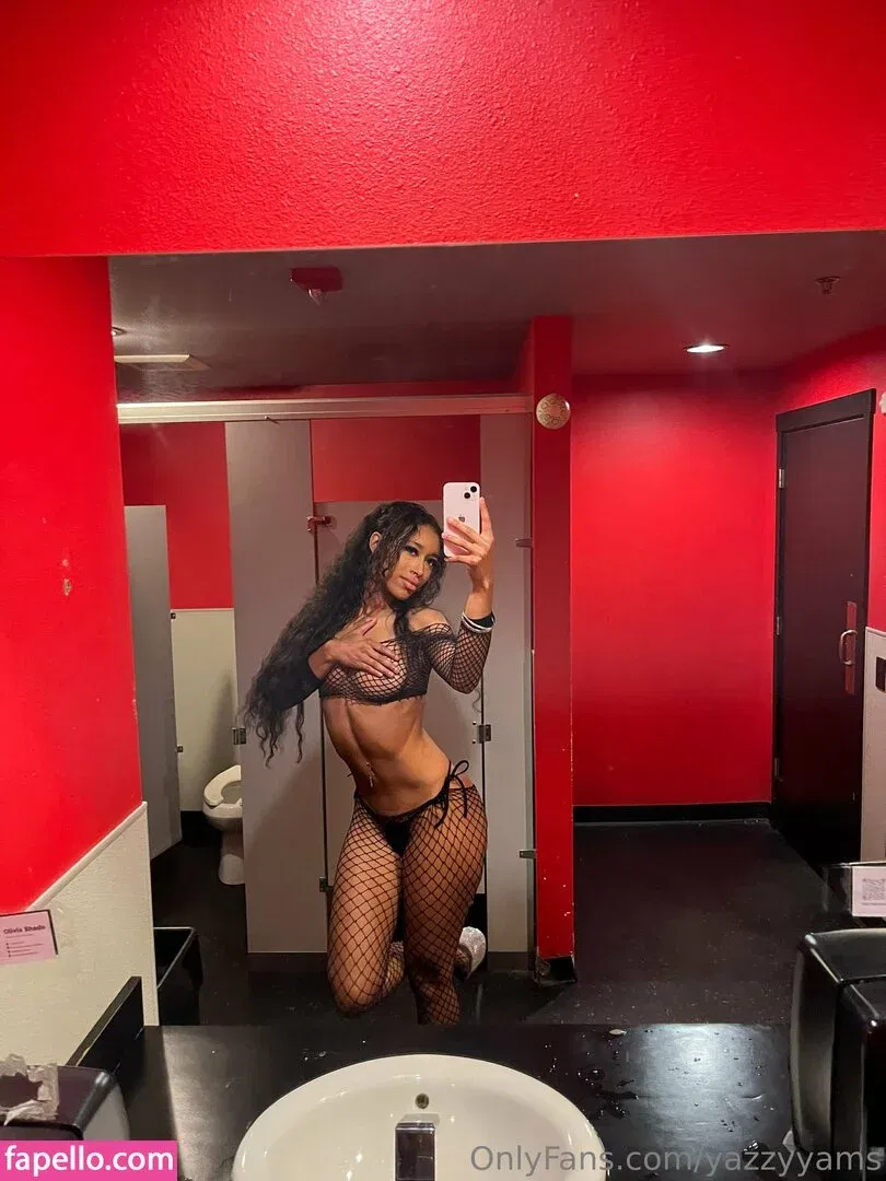 Queen Yasmeena / yazzylonglegs / yazzyyams Onlyfans Photo Gallery 