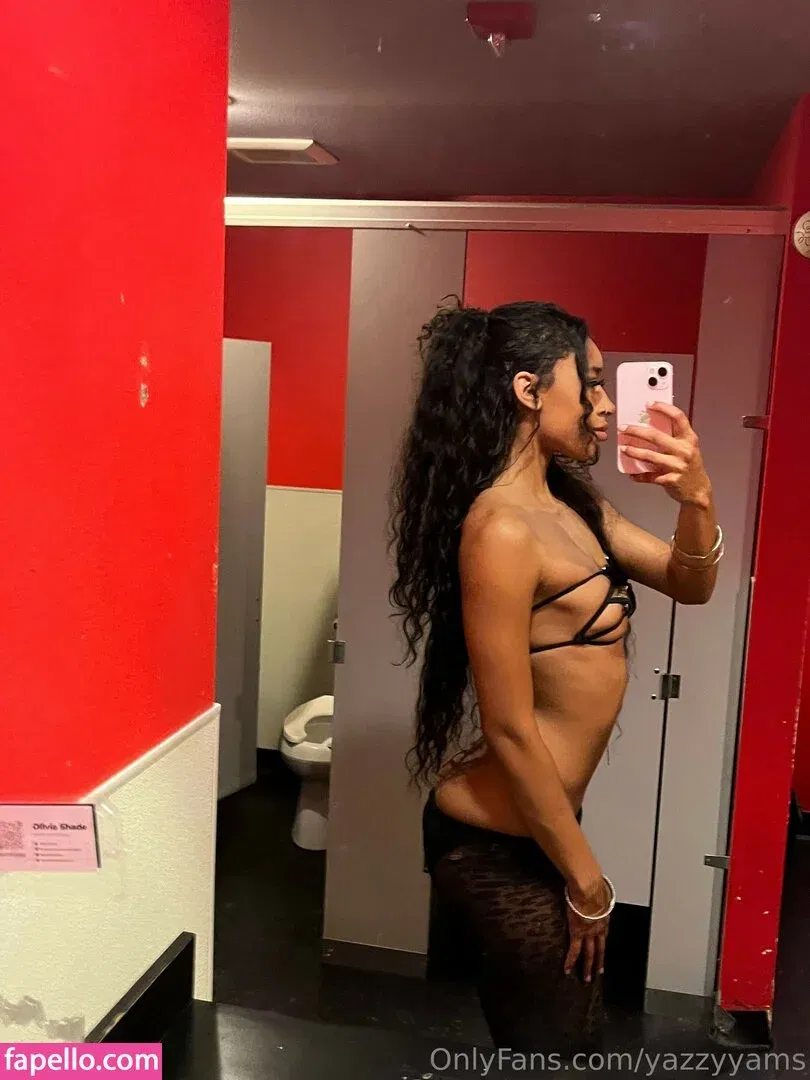 Queen Yasmeena / yazzylonglegs / yazzyyams Onlyfans Photo Gallery 