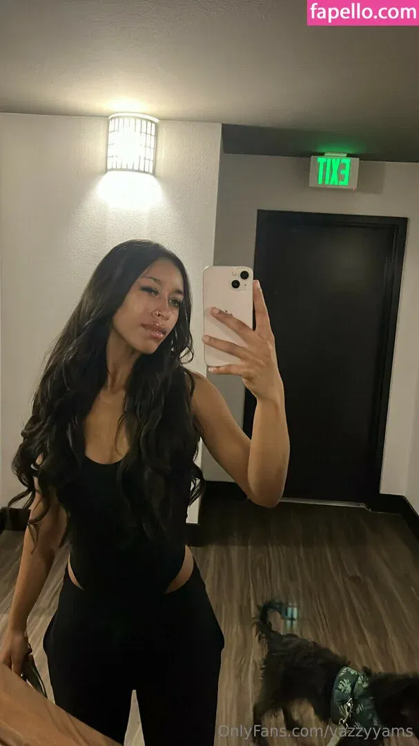 Queen Yasmeena / yazzylonglegs / yazzyyams Onlyfans Photo Gallery 