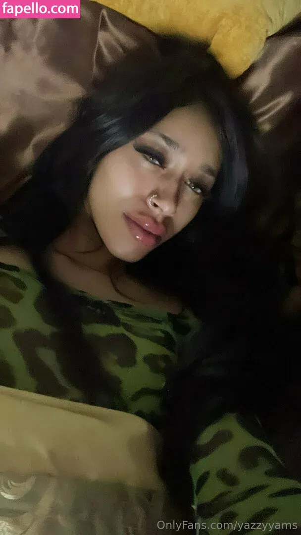 Queen Yasmeena / yazzylonglegs / yazzyyams Onlyfans Photo Gallery 