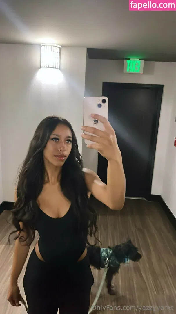 Queen Yasmeena / yazzylonglegs / yazzyyams Onlyfans Photo Gallery 