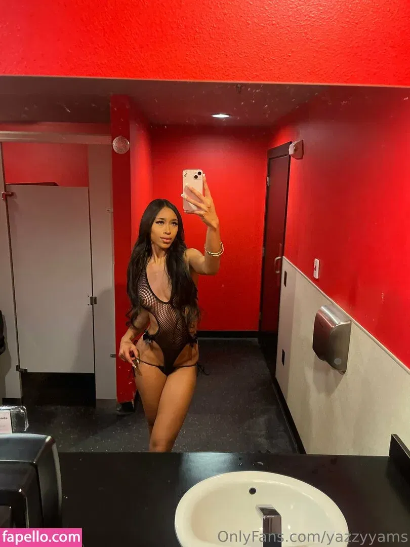 Queen Yasmeena / yazzylonglegs / yazzyyams Onlyfans Photo Gallery 