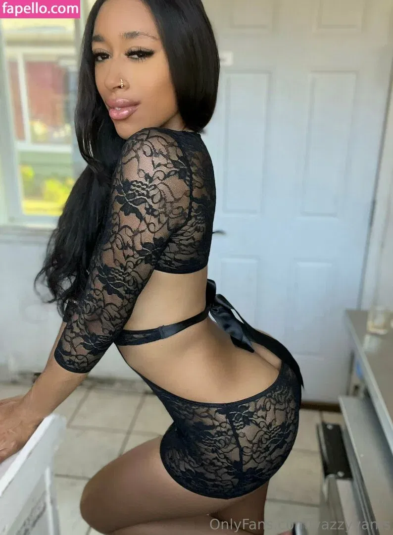 Queen Yasmeena / yazzylonglegs / yazzyyams Onlyfans Photo Gallery 