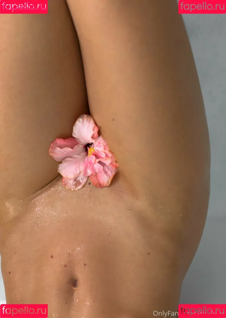 gubernatar / no_lesbi Onlyfans Photo Gallery 