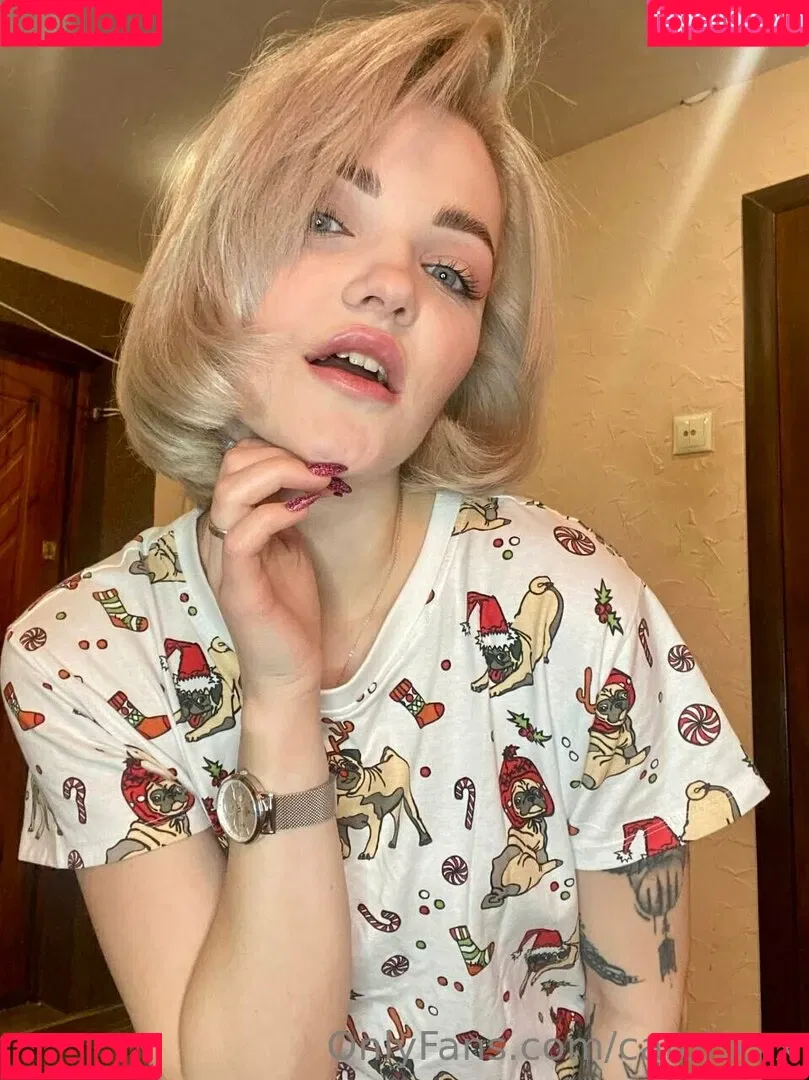 carol.xxx / carollinejane123742 Onlyfans Photo Gallery 