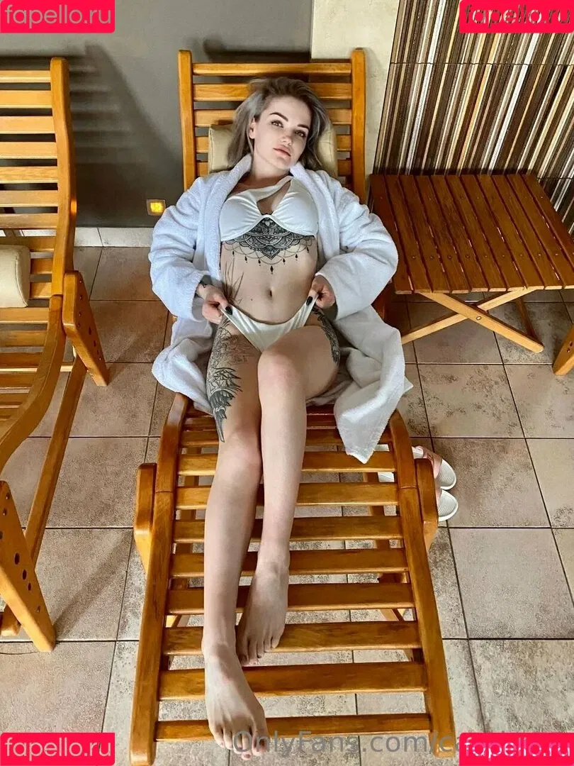 carol.xxx / carollinejane123742 Onlyfans Photo Gallery 