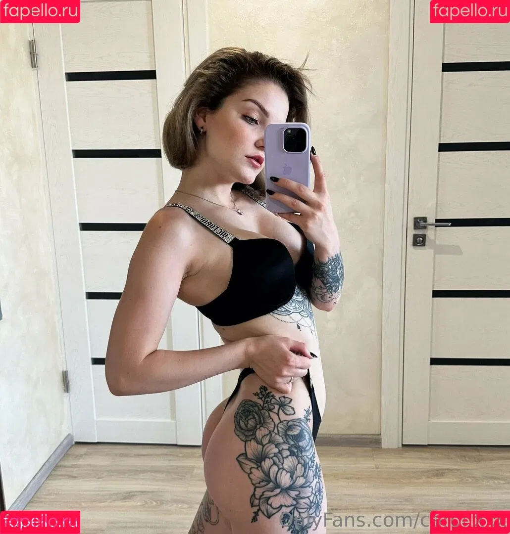 carol.xxx / carollinejane123742 Onlyfans Photo Gallery 