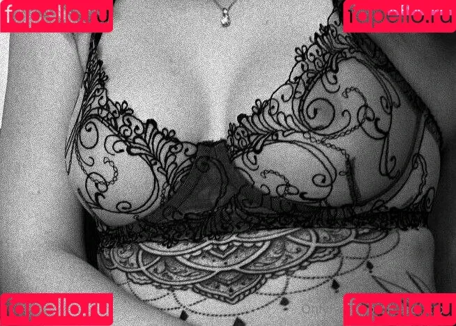 carol.xxx / carollinejane123742 Onlyfans Photo Gallery 