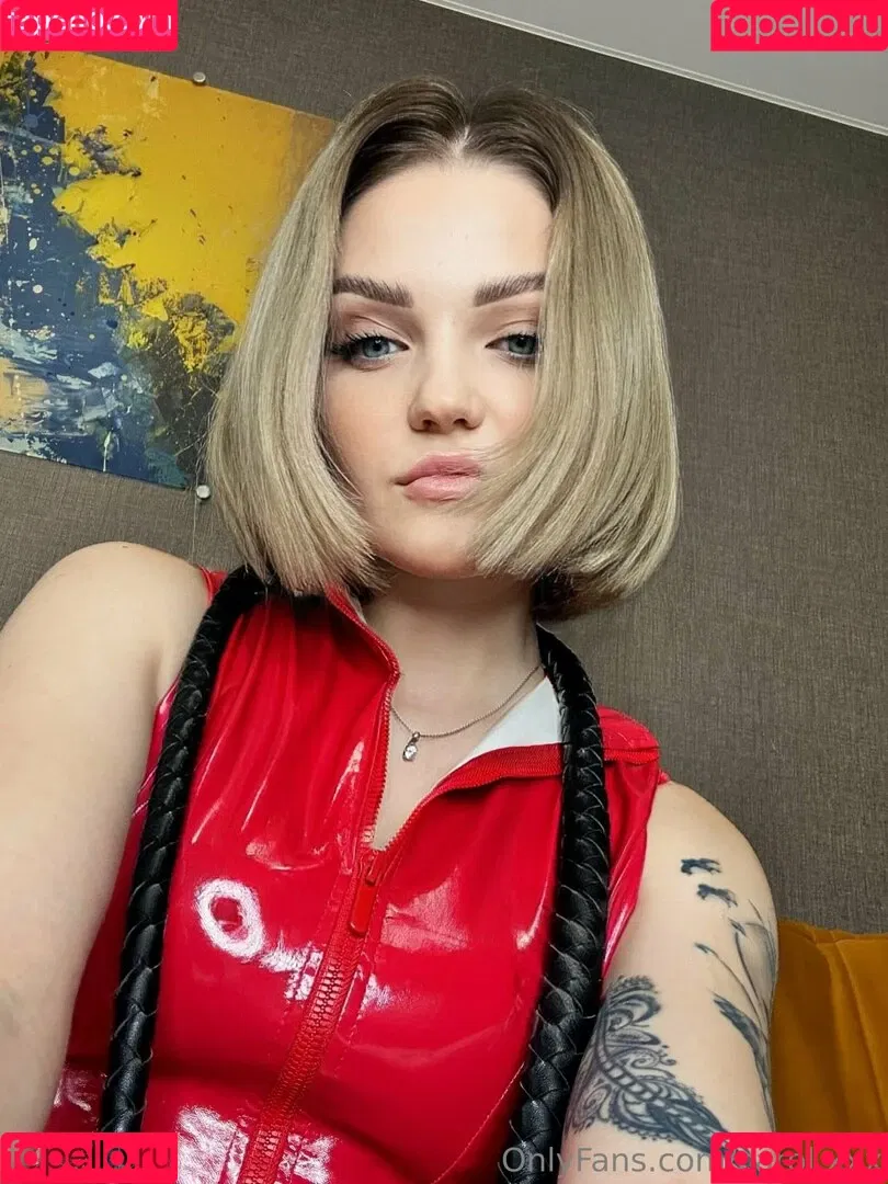 carol.xxx / carollinejane123742 Onlyfans Photo Gallery 