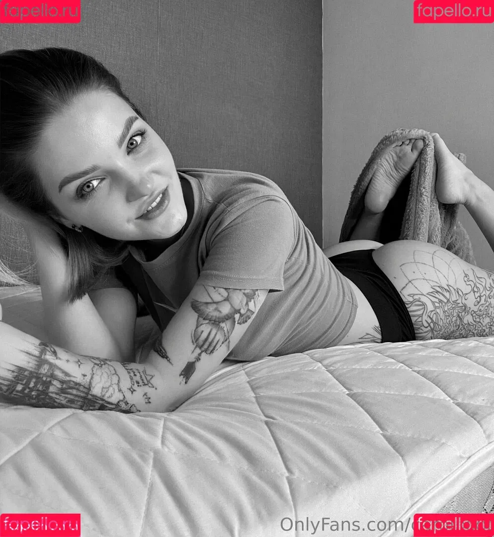 carol.xxx / carollinejane123742 Onlyfans Photo Gallery 