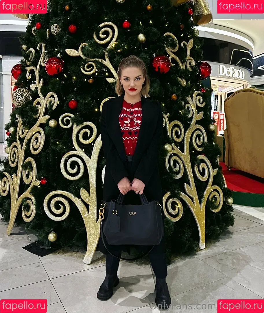 carol.xxx / carollinejane123742 Onlyfans Photo Gallery 