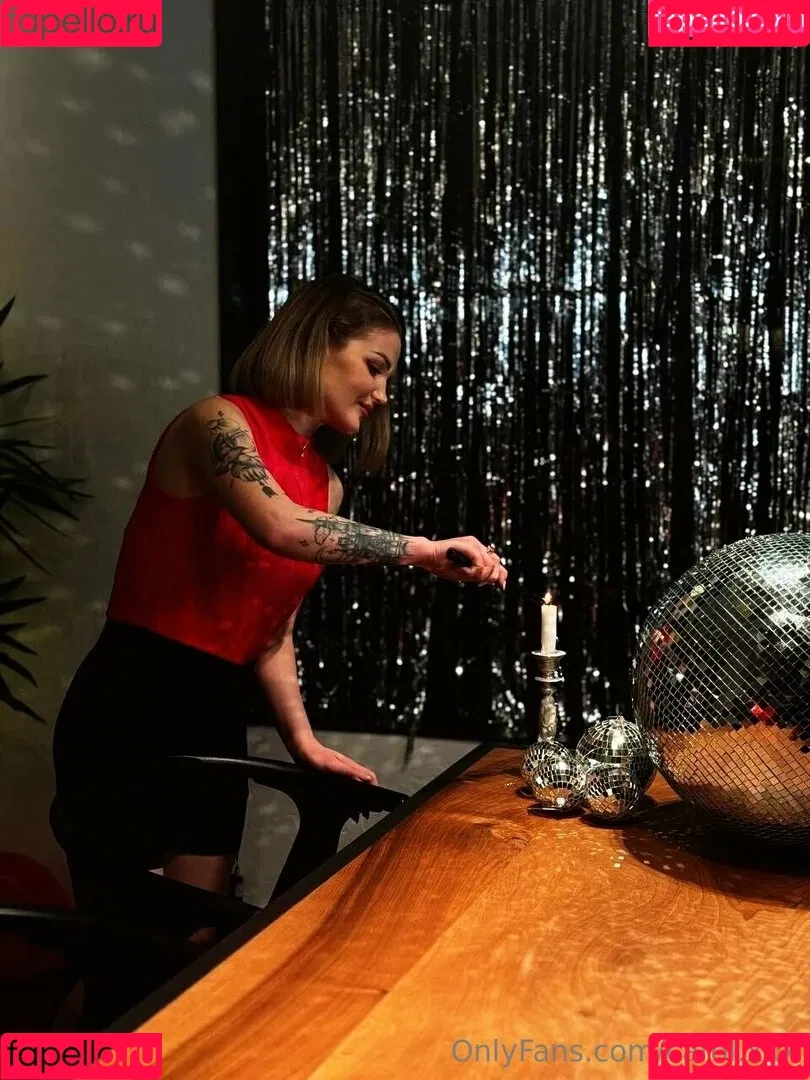 carol.xxx / carollinejane123742 Onlyfans Photo Gallery 