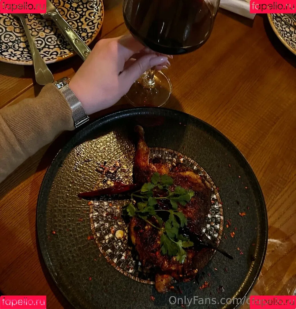 carol.xxx / carollinejane123742 Onlyfans Photo Gallery 