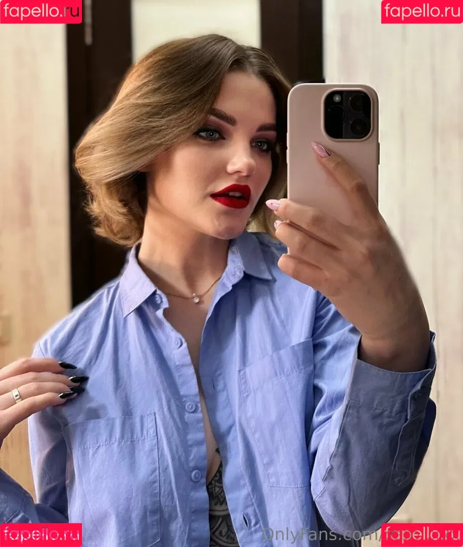 carol.xxx / carollinejane123742 Onlyfans Photo Gallery 