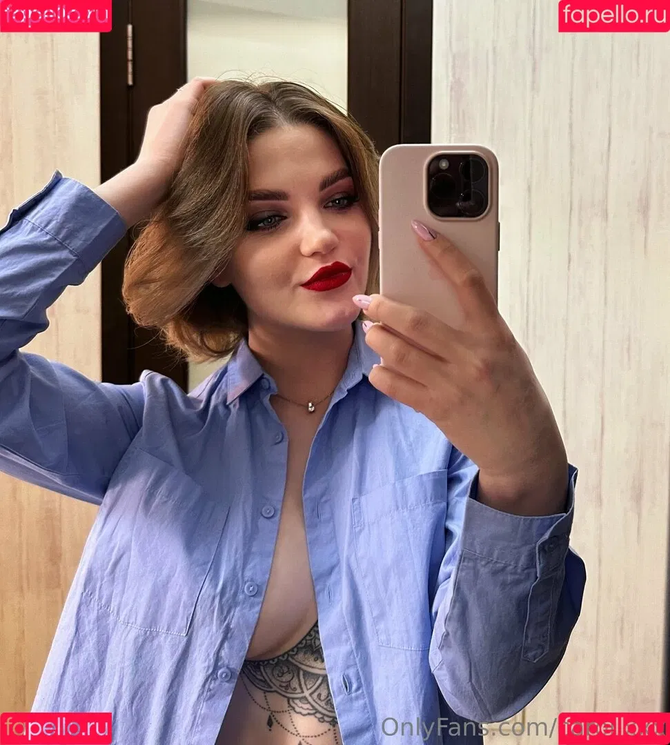 carol.xxx / carollinejane123742 Onlyfans Photo Gallery 