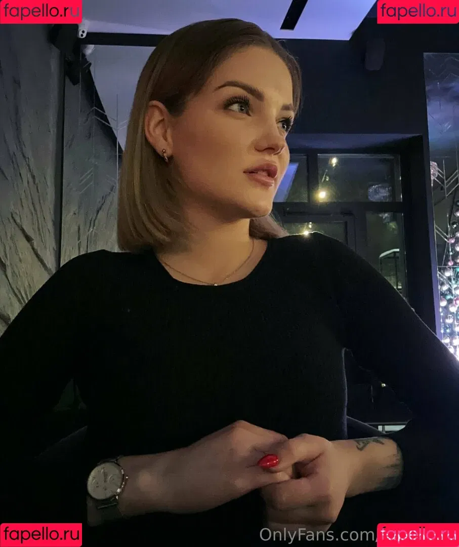 carol.xxx / carollinejane123742 Onlyfans Photo Gallery 